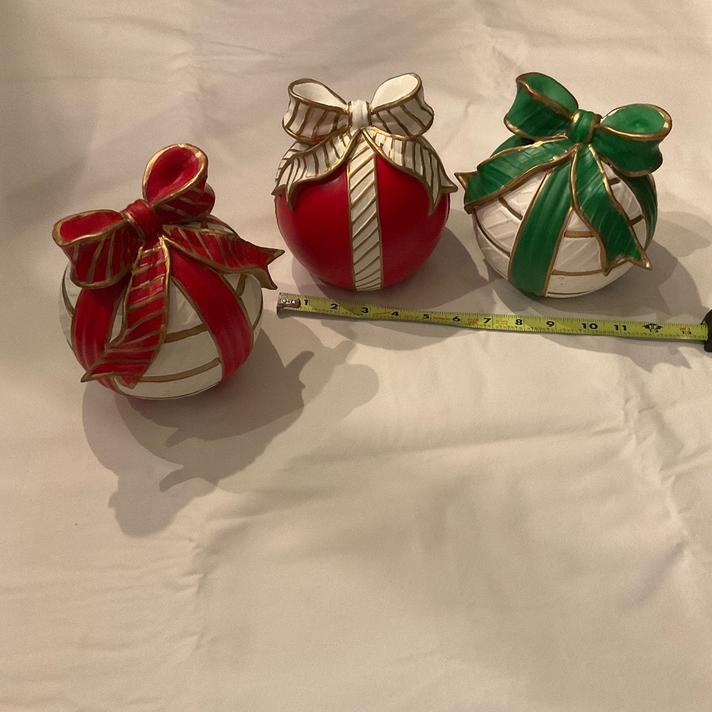Set of 3 plaster Christmas balls